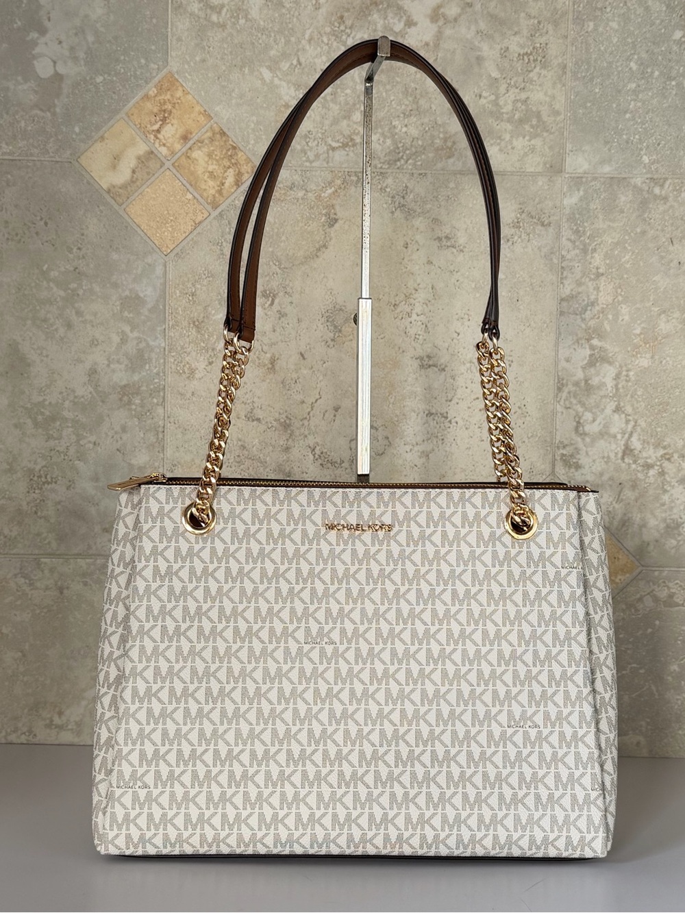Michael Kors Soho Medium Chain Shoulder Tote Bag MK Vanilla/Brown